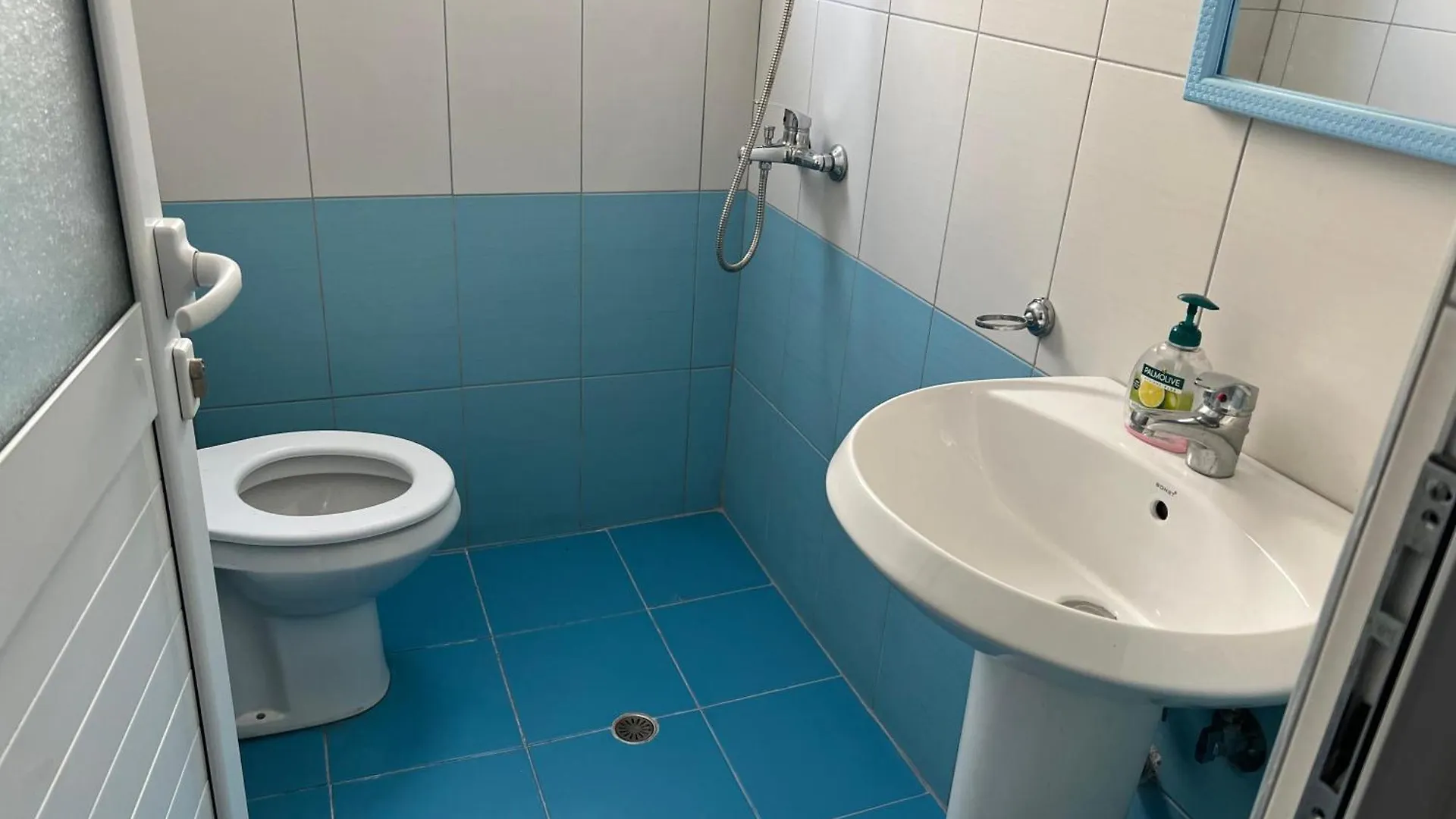 Tulipani Apartments Near Promenade Sarande