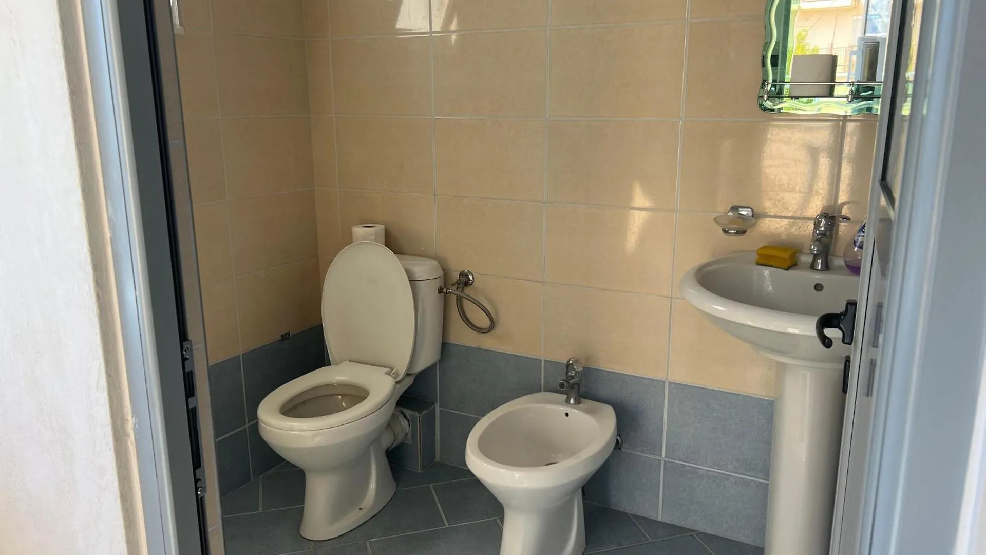 Tulipani Apartments Near Promenade Sarande